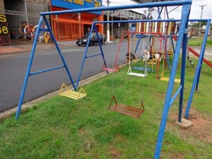 fabricação reforma brinquedos para playground